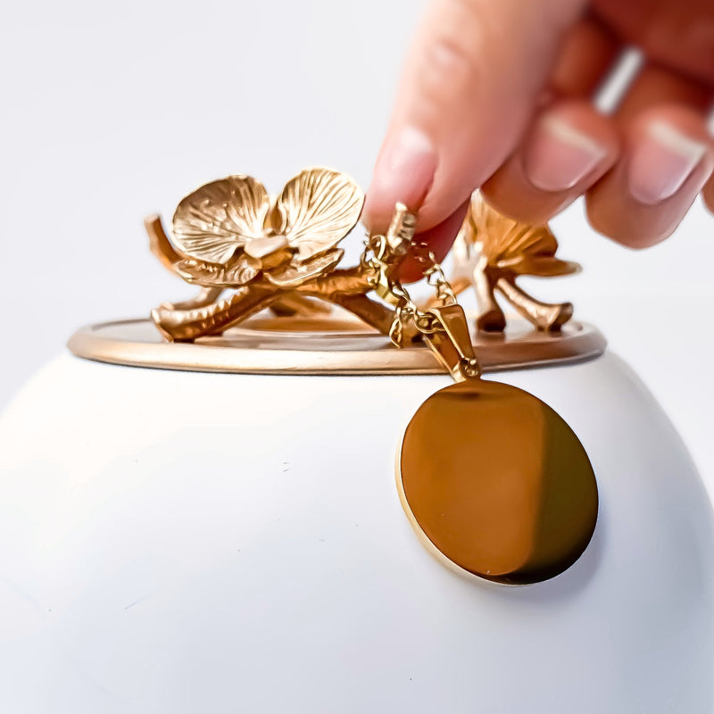 Is Resin a Good Material for a Cremation Urn? Resin vs. Ceramic, Porcelain, Metal, Wood & Marble