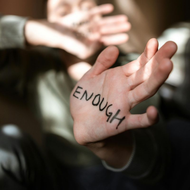 Helping Suicide Survivors Cope with Feeling Alone and Finding Support through Grief - GNight Fetcher